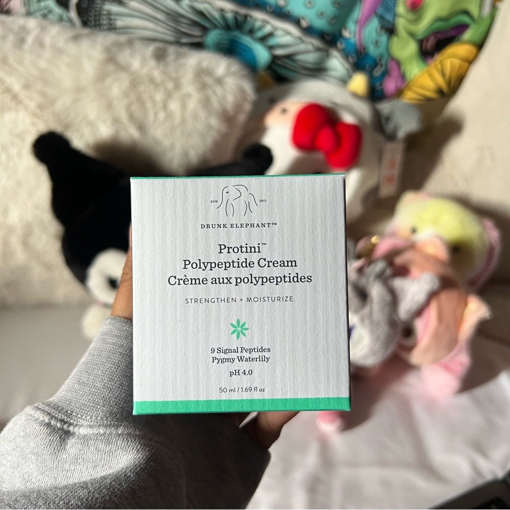 NWB drunk elephant Protini™
Polypeptide Cream
Crème aux polypeptides